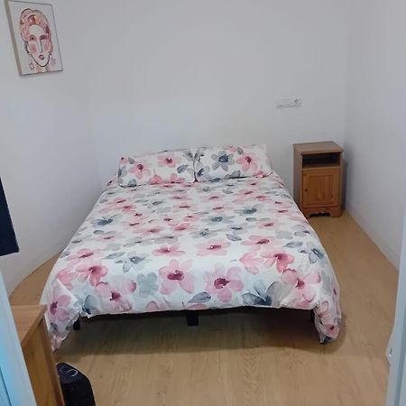 Alquilo Mini Departamento Apartment Sant Boi de Llobregat Ngoại thất bức ảnh